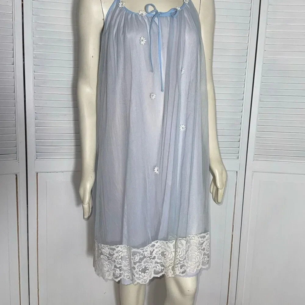 Vintage 1960s pale